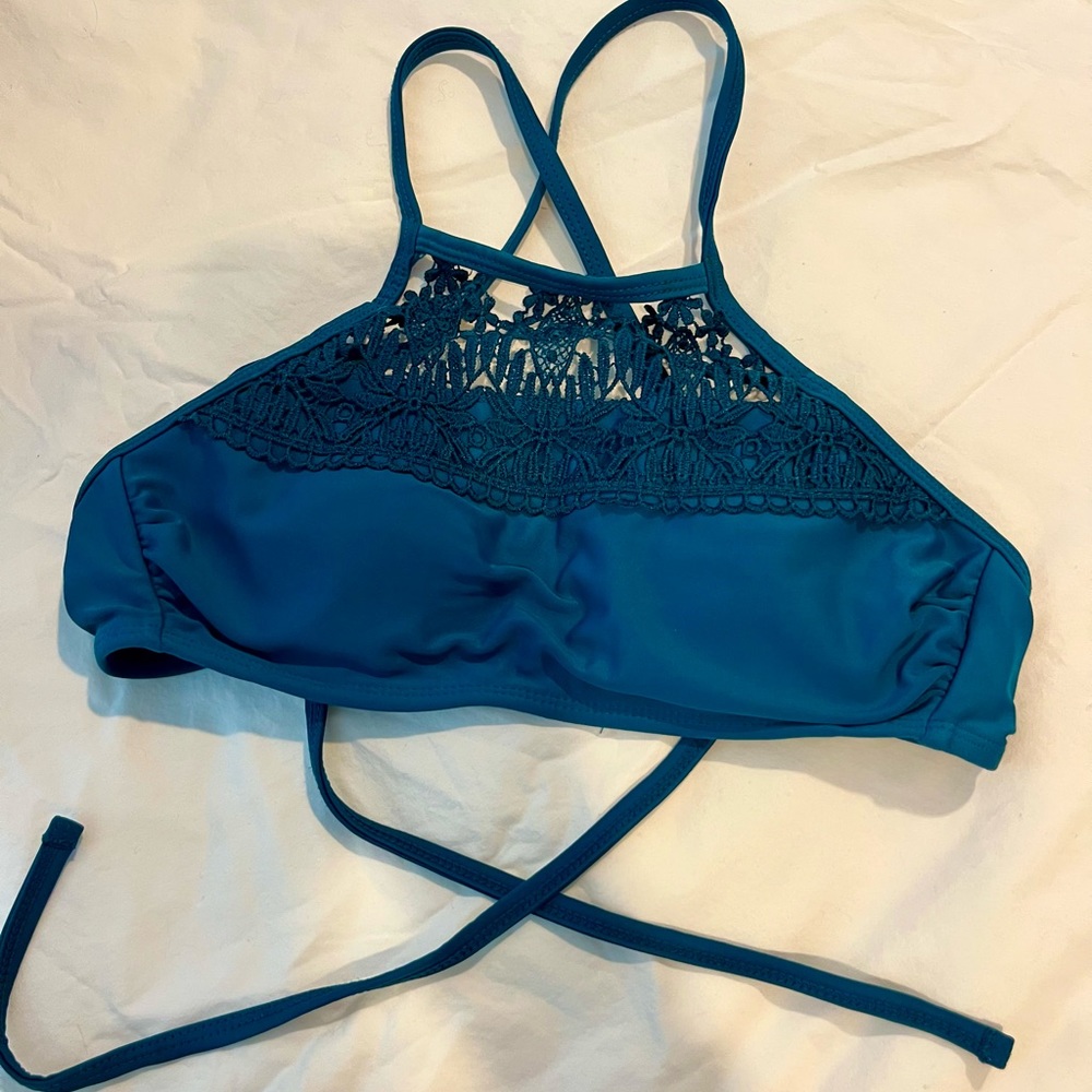 Kids medium bikini set, fairly new condition, teal color.